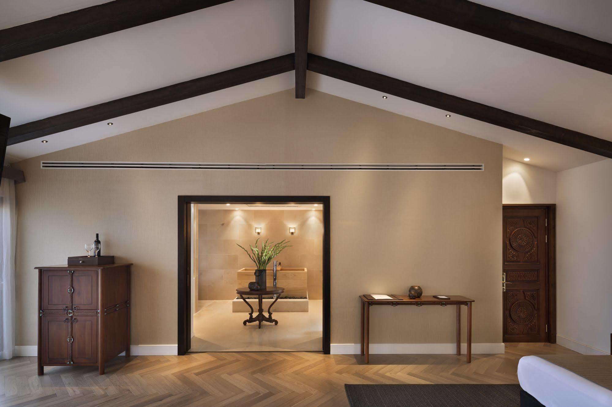 Hotel Orchid