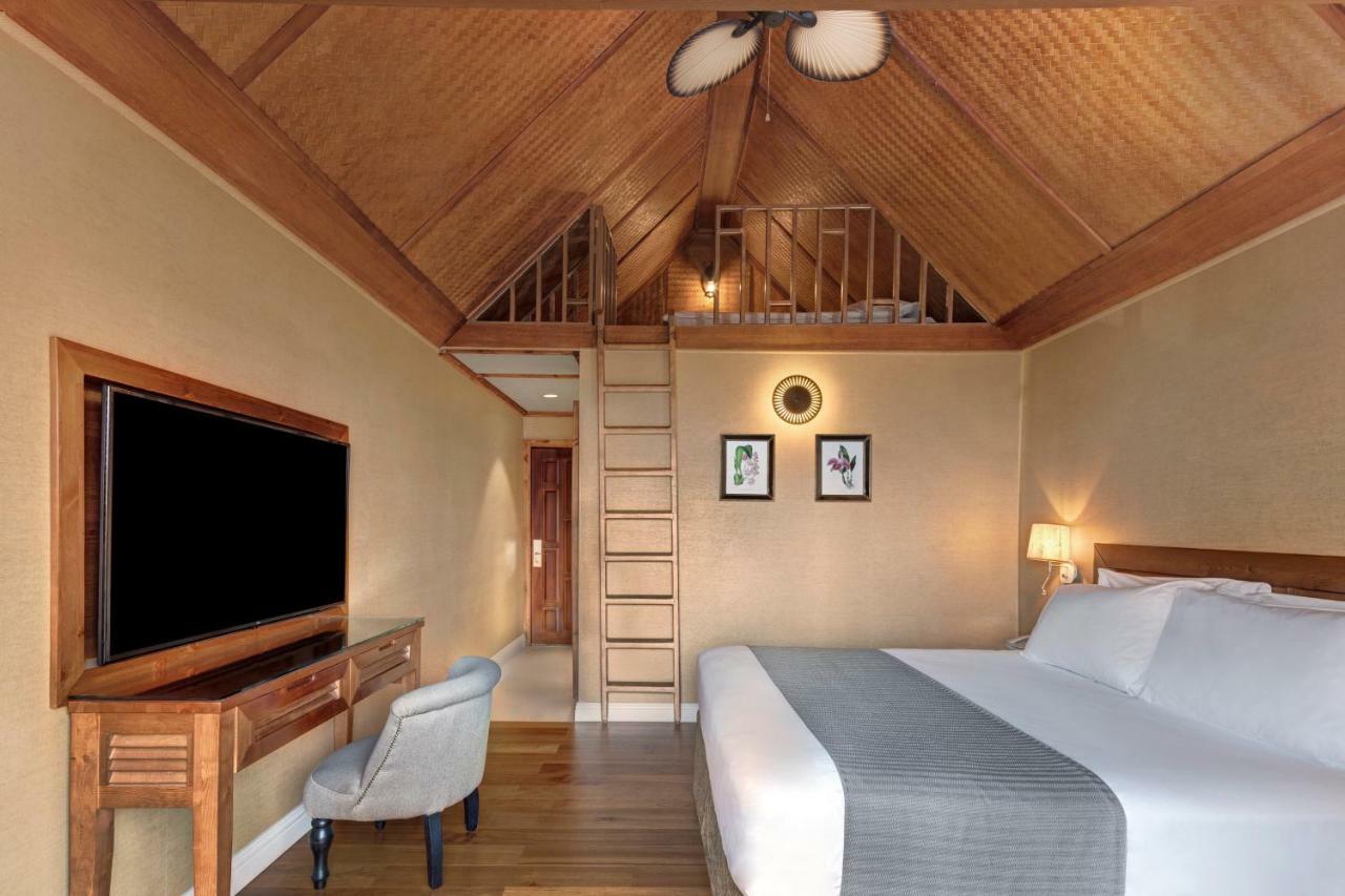 Orchid Hotel 5*
